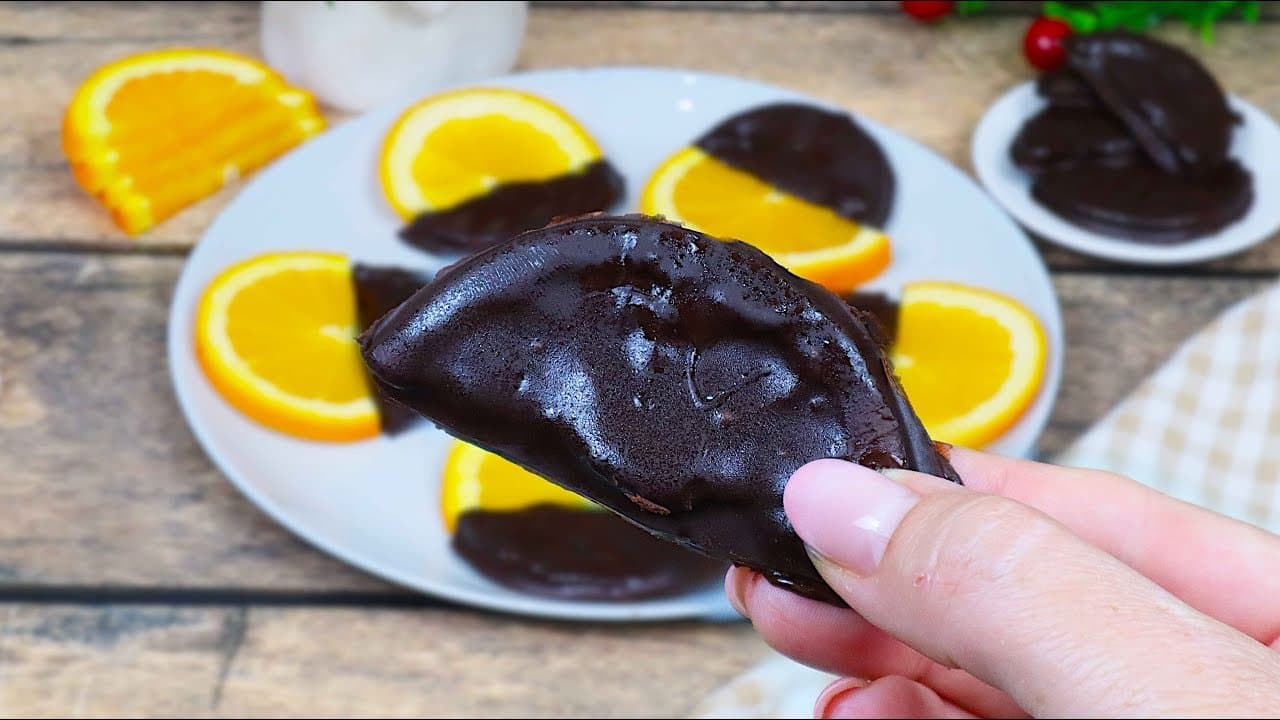 3-Ingredient Chocolate-Dipped Candied Orange Slices