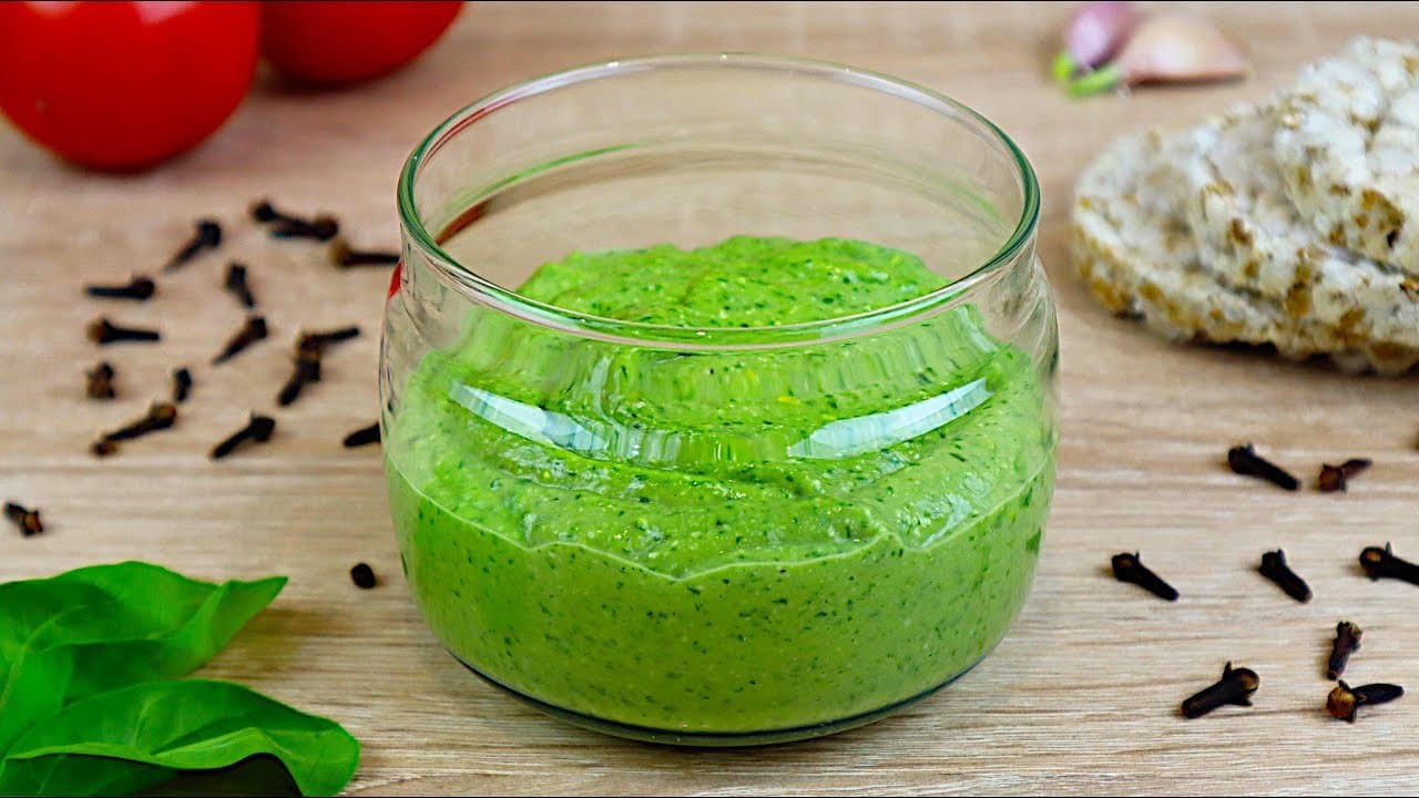 Pesto vegano de rúcula y aguacate (sin lácteos)