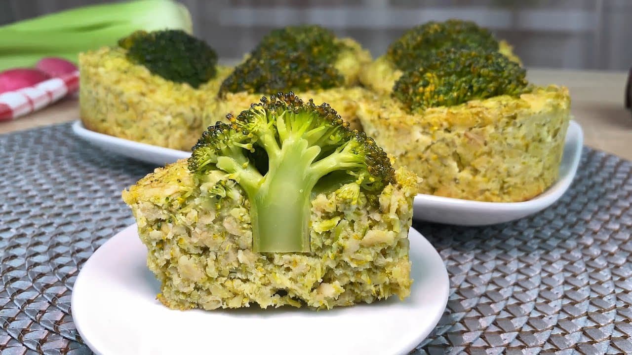 Pan salado de brócoli, requesón y avena (sin harina)
