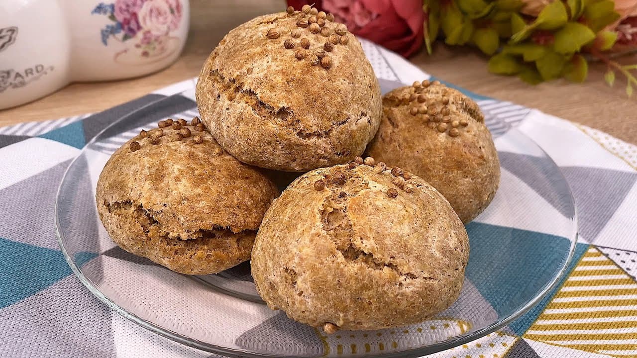 5-Minute Rye Dinner Rolls (No Wheat Flour)