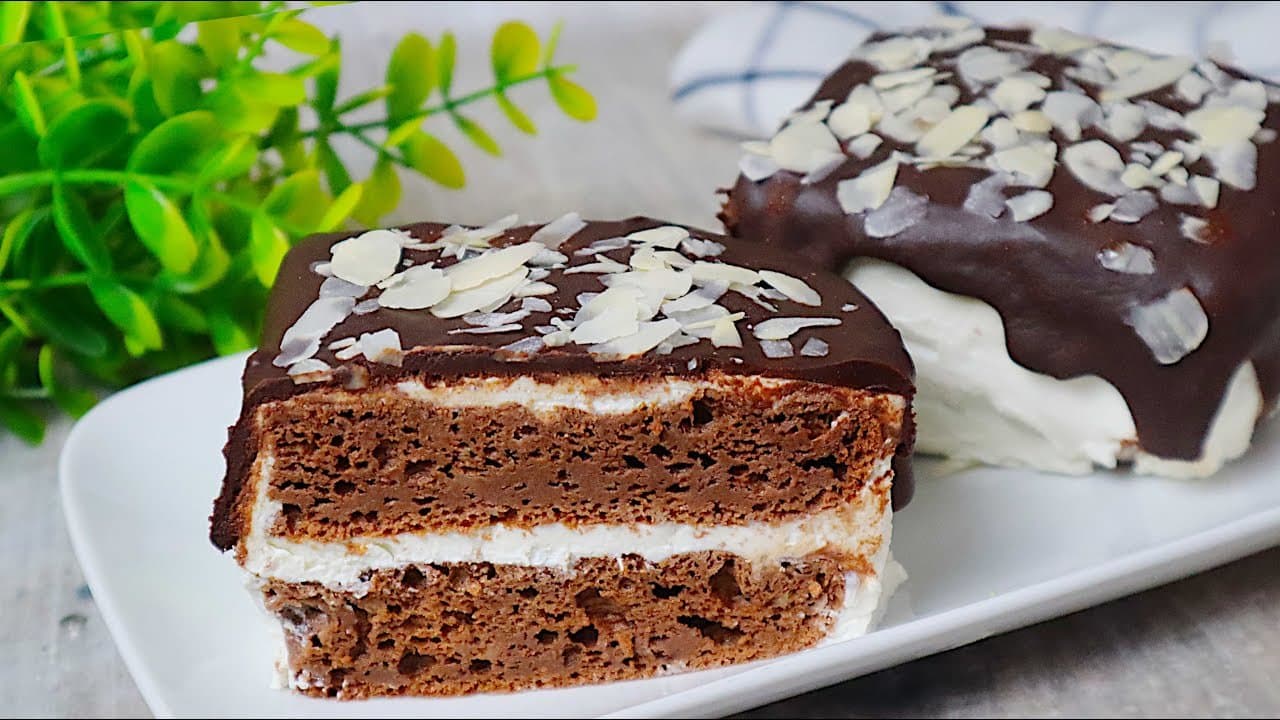 Glutenfreier Kakao-Ricotta-Schichtkuchen, zuckerfrei