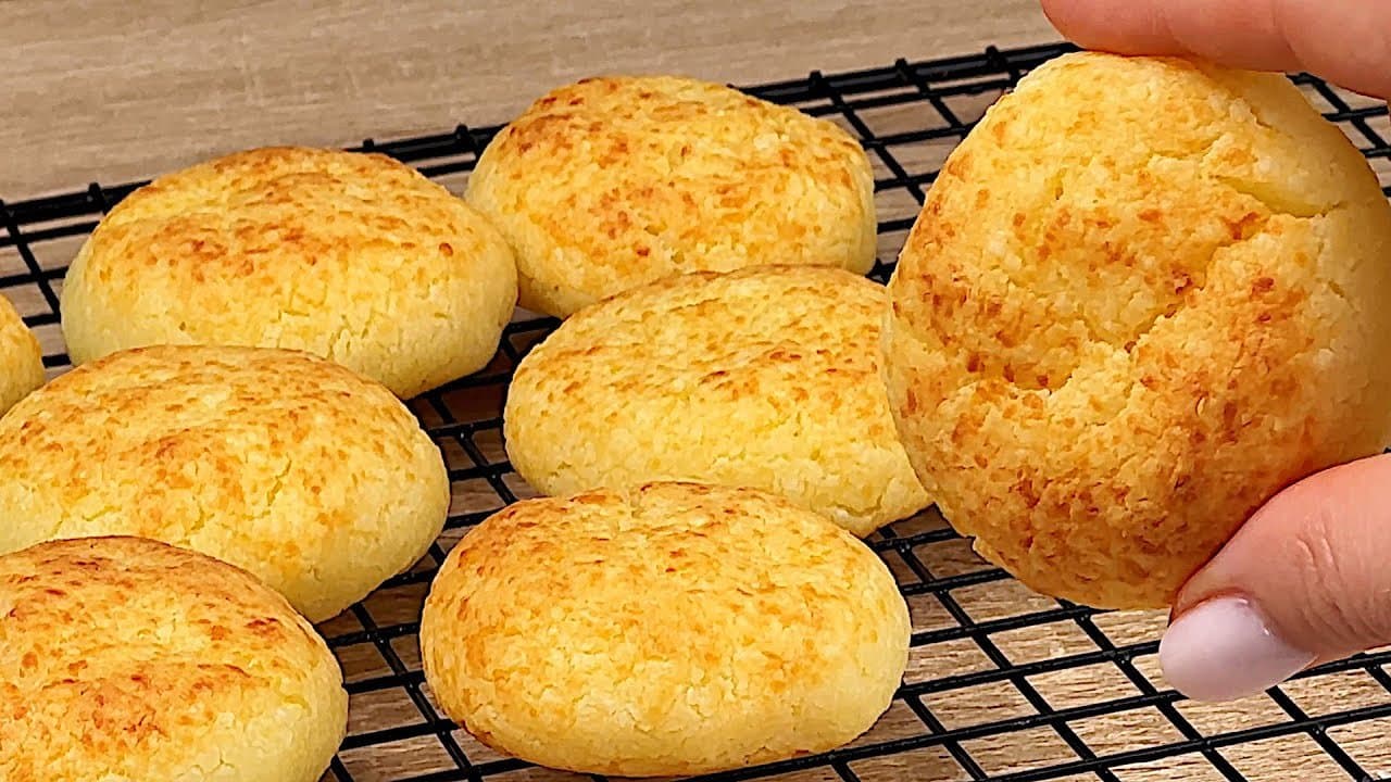 Gluten-Free Pão de Queijo Cheese Puffs