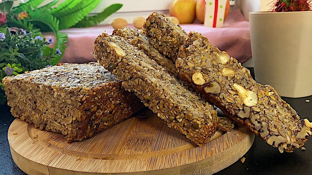 Pain rustique sarrasin-noix-graines sans farine