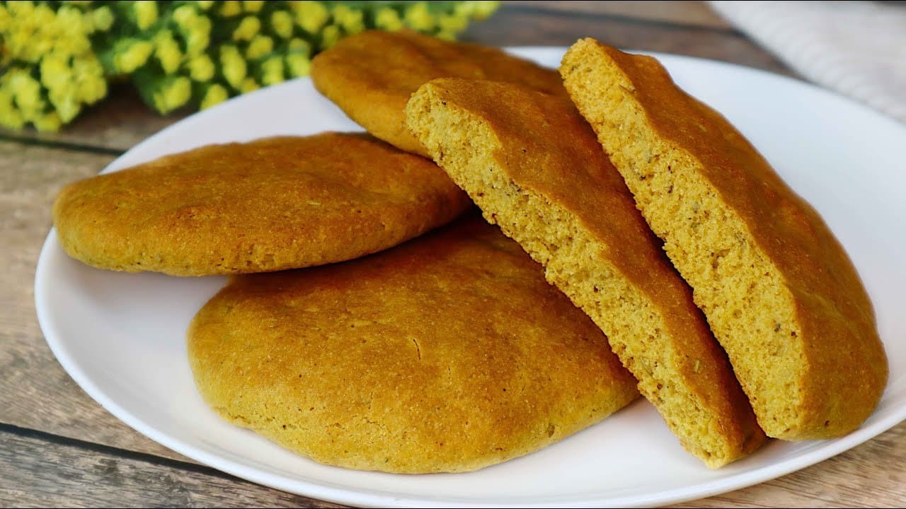 Tortillas keto de harina de garbanzos con romero