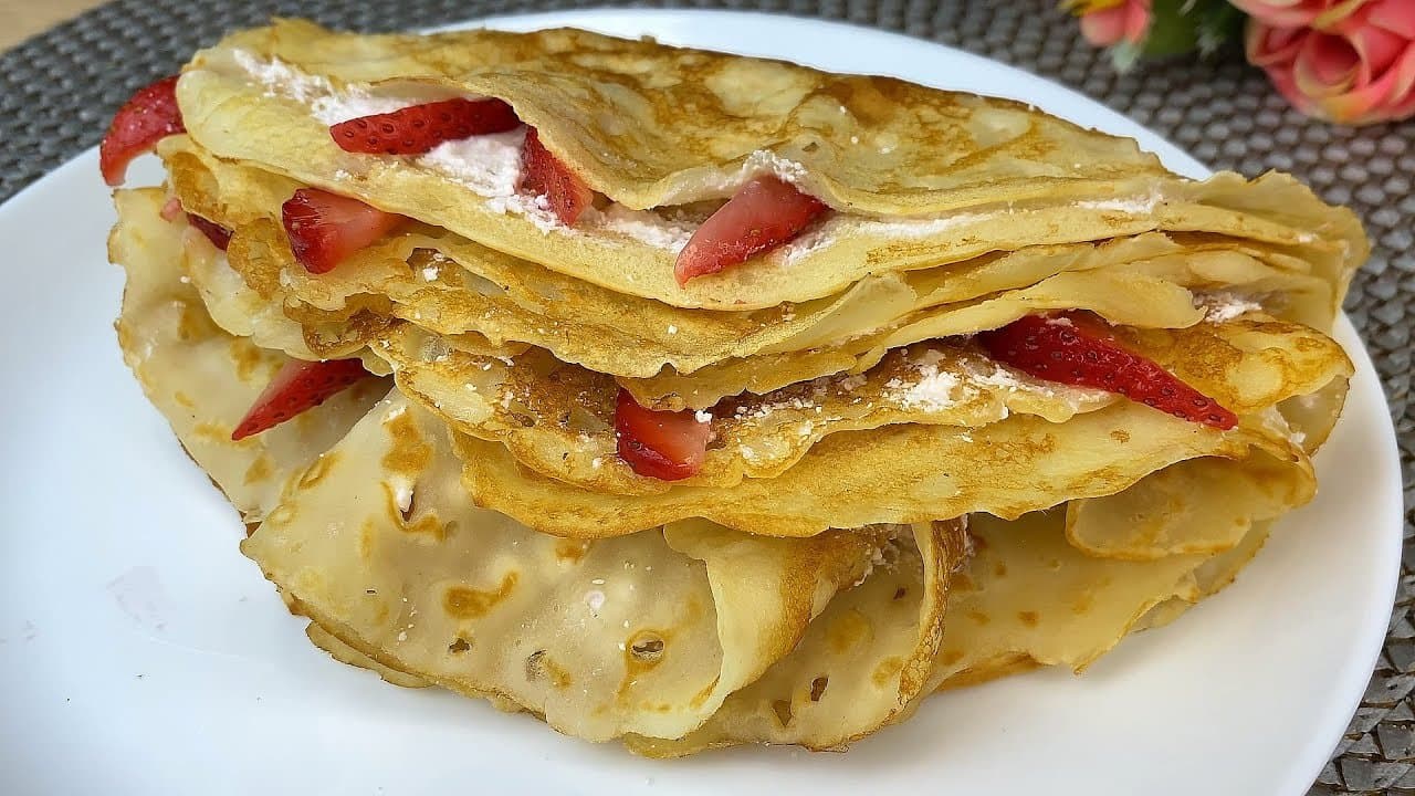 Gâteau de crêpes fromage blanc-fraise faible en calories