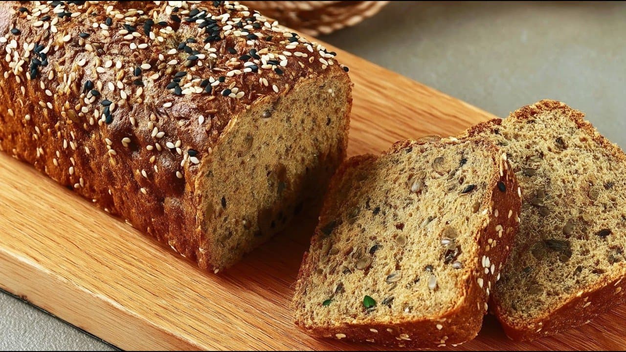 Pan rápido proteico de lentejas con cebolla y orégano