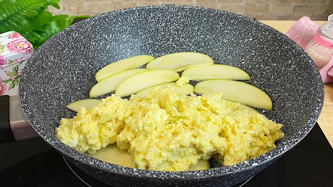 Gâteau à la poêle maïs-pomme sans sucre