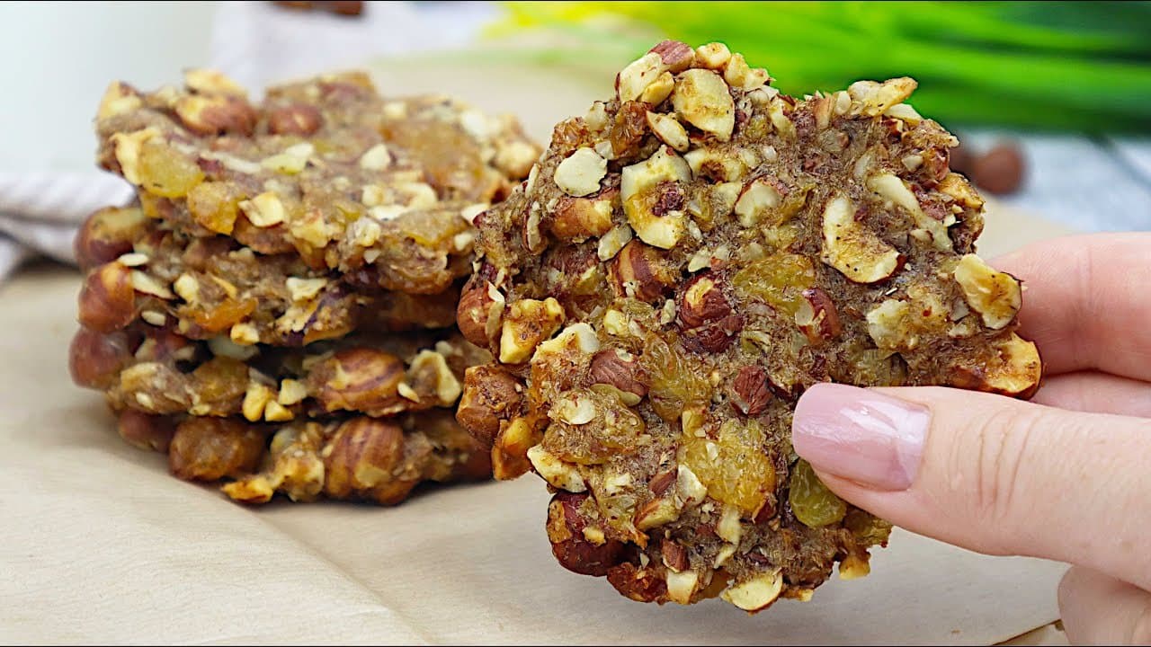 4-Ingredient Hazelnut Raisin Cookies (Gluten-Free)