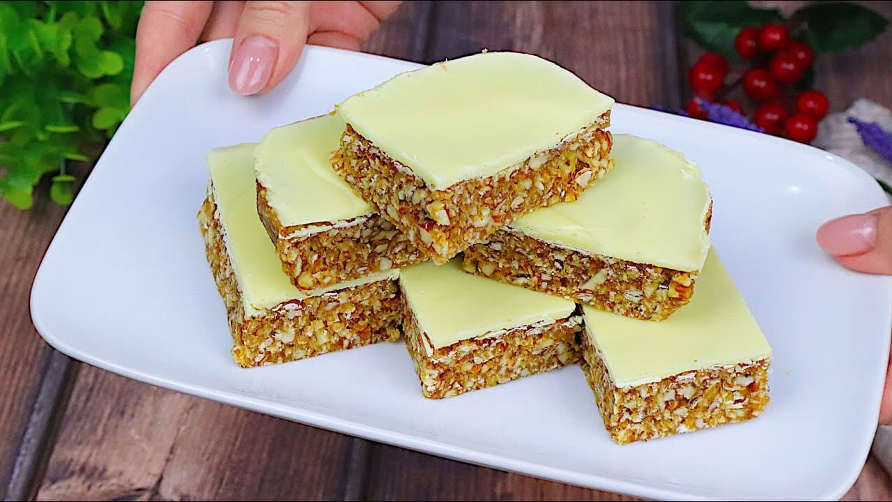 No-Bake Date Almond Coconut Chocolate Bars