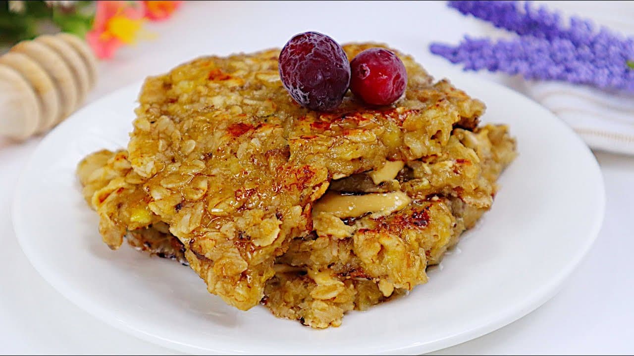 3-Ingredient Banana Oat Pancakes (Vegan)