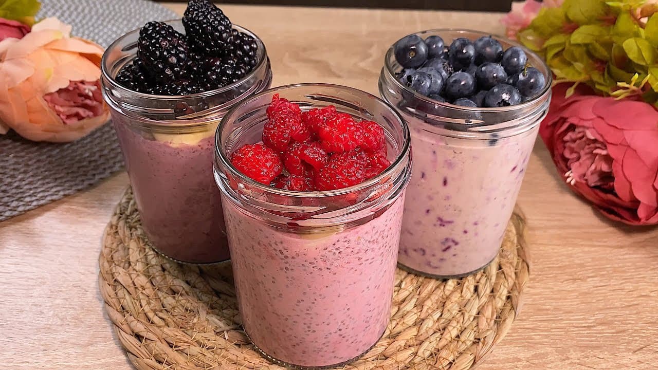 3 Overnight Chia Oat Flax Berry Yogurt Jars