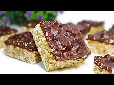 Oat Banana Bars with Almond Chocolate Glaze — No Sugar, No Flour — Homemade oat banana bars sweetened with Jerusalem artichoke syrup, topped with m