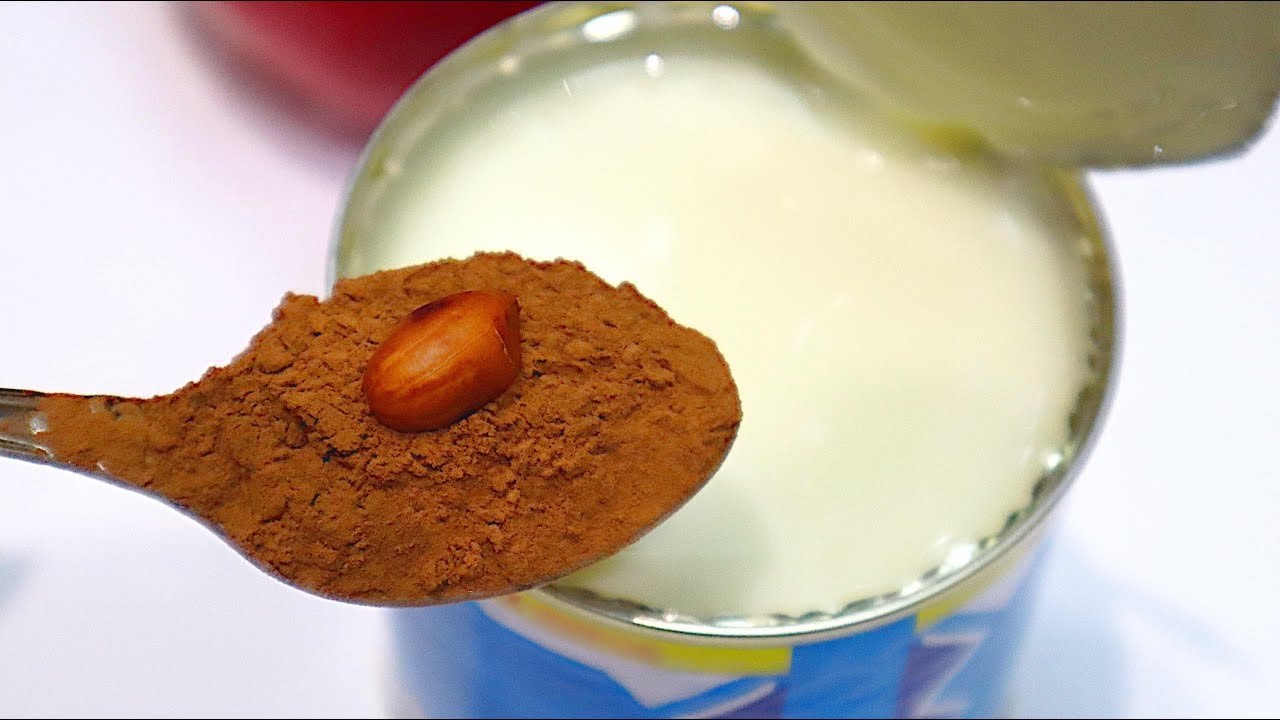 Schokoladen-Erdnuss-Toffee ohne Backen aus 4 Zutaten — Hausgemachtes Schokoladen-Erdnuss-Toffee auf dem Herd gekocht, aus Kondensmilch,
