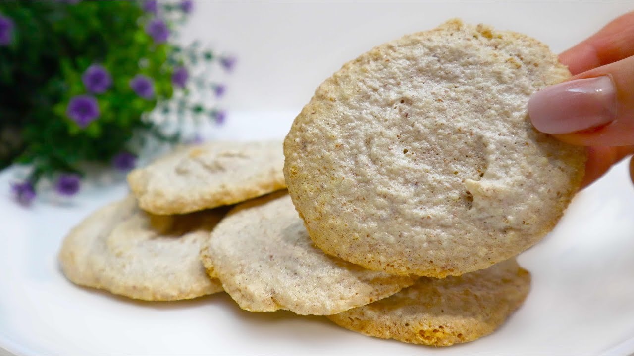 Macarons de almendra sin gluten con 3 ingredientes — Macarons ligeros sin harina hechos con almendras molidas, claras montadas y azúc