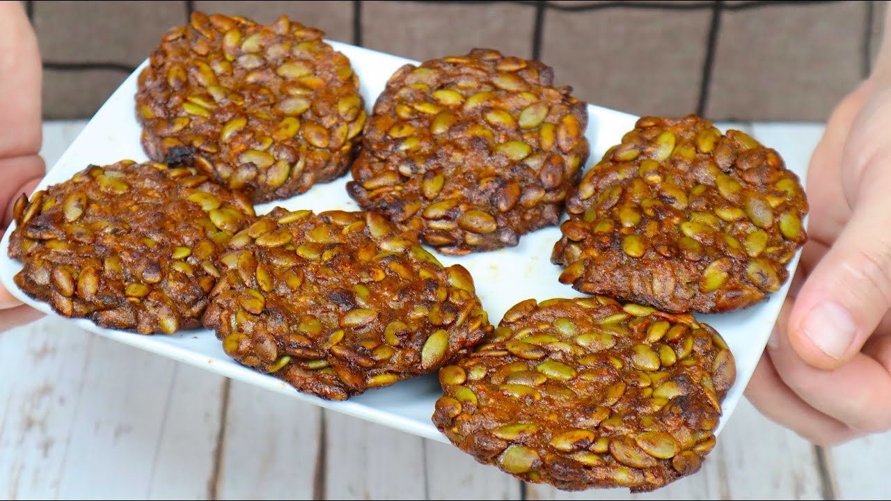 3-Ingredient Banana Pumpkin Seed Cookies — Candy-like cookies blended from ripe bananas, pumpkin seeds and a spoon of date 
