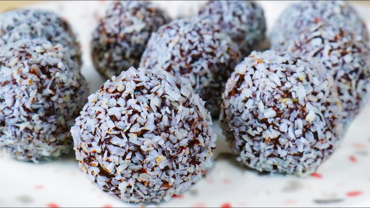 No-Bake Prune Almond Cocoa Truffles (No Sugar) — Silky no-bake truffles with soaked prunes, ground almonds and cocoa, rolled in c