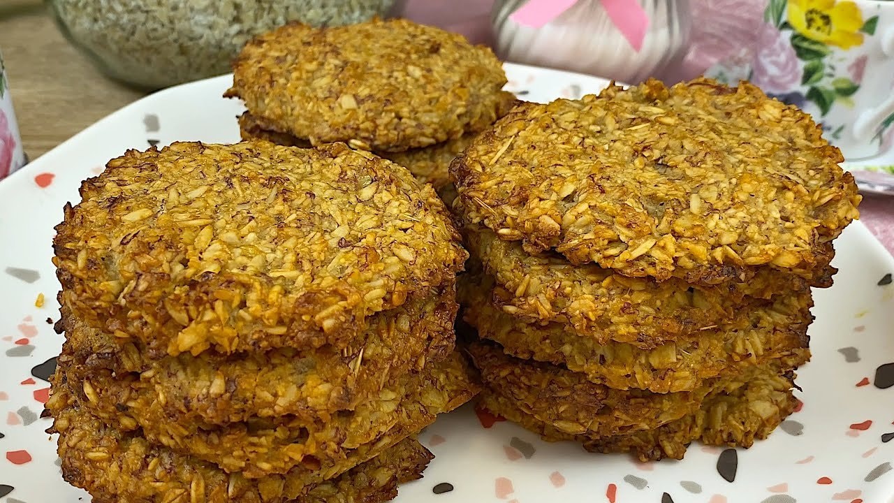 Erdnuss-Bananen-Haferkekse aus 4 Zutaten (ohne Mehl) — Saftige Frühstückskekse mit zerdrückten Bananen, Erdnussbutter, Honig, Haferfloc