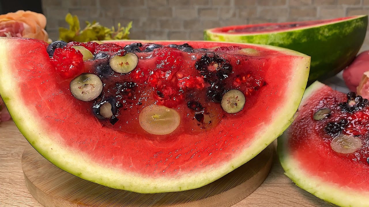 Watermelon Berry Gelatin Dessert (No Sugar) — Refreshing summer gelatin with fresh watermelon juice, blueberries, raspberries,