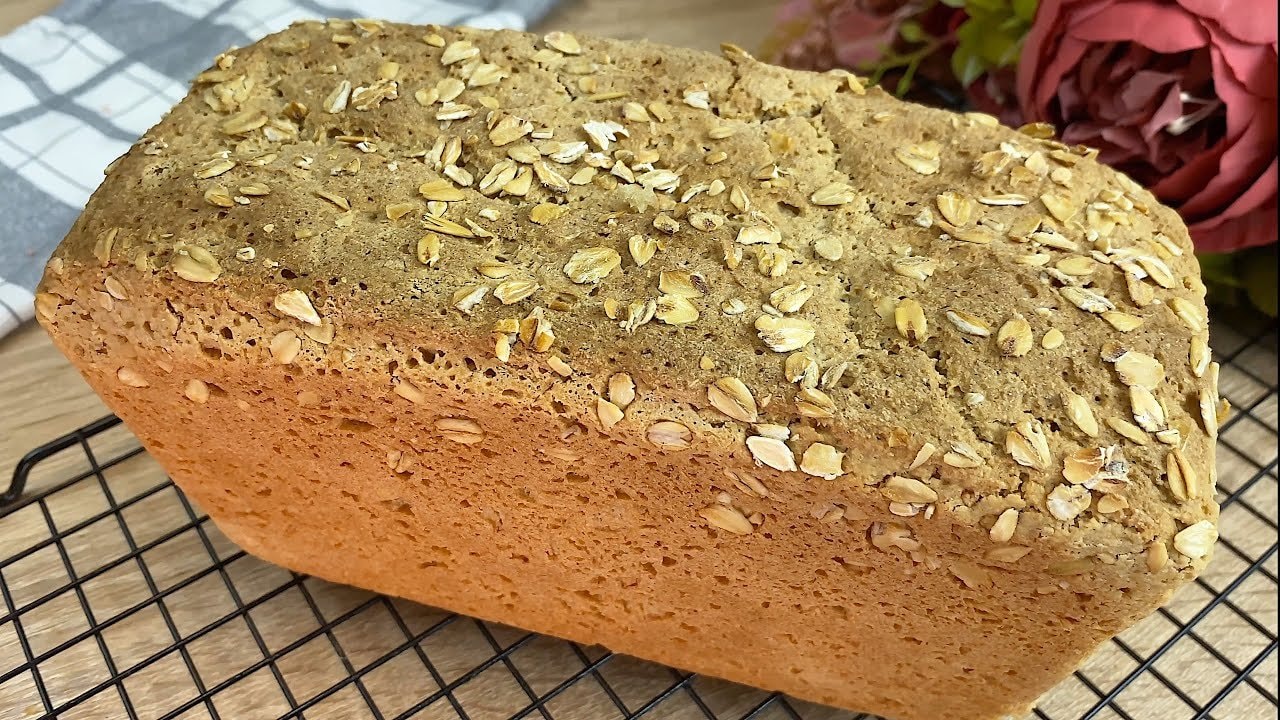 Oat Flour Yeasted Bread (No Wheat Flour) — Crispy-crust 400g oat-flour loaf proofed with dry yeast, sugar-free syrup and ol