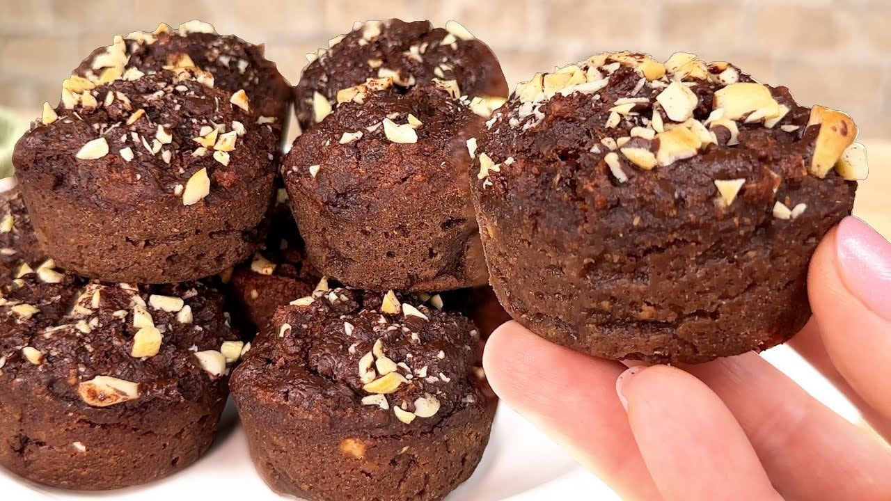 Flourless Lentil Chocolate Muffins (Vegan, No Sugar) — Fudgy chocolate muffins built on soaked red lentils, banana, cocoa and a handful