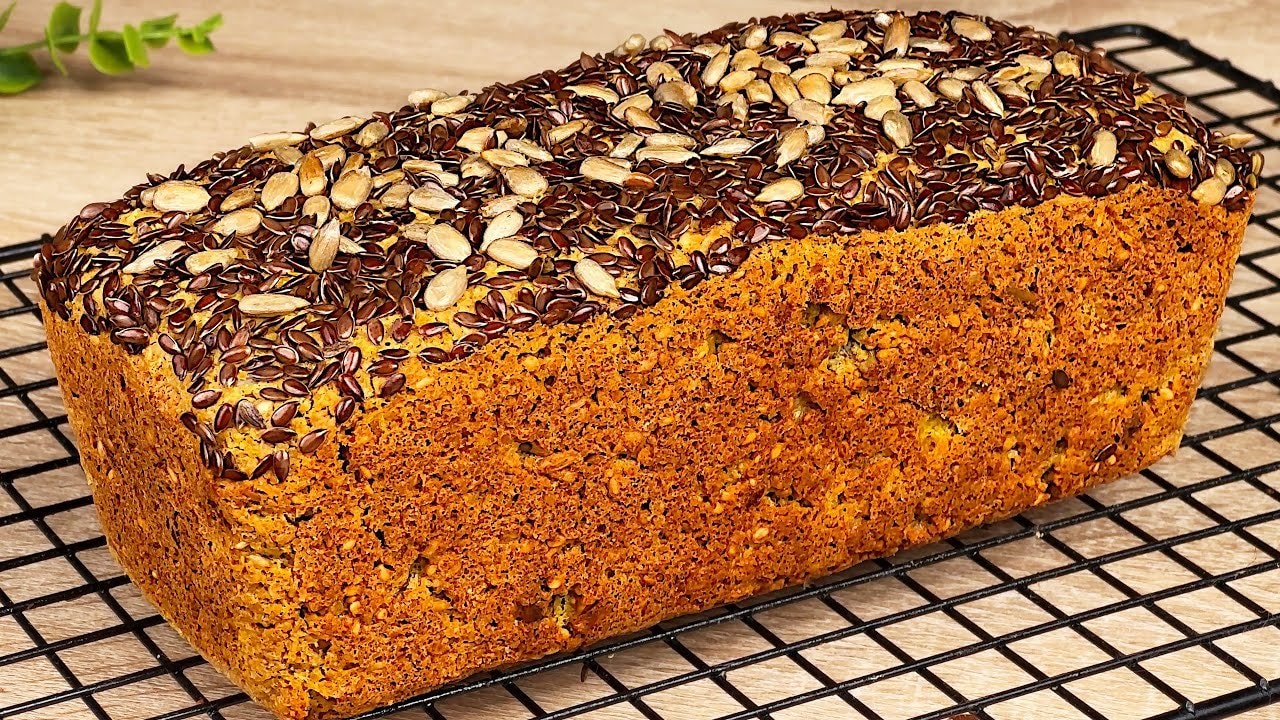 Yeasted Oat Bread with Paprika, Saffron & Seeds — Soft yeasted oat loaf spiced with paprika, saffron and garlic, packed with toast